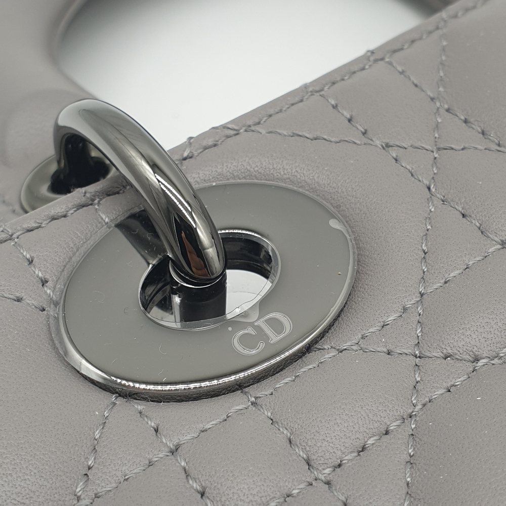 Dior Lady Dior matte leather - Picture 6 of 9